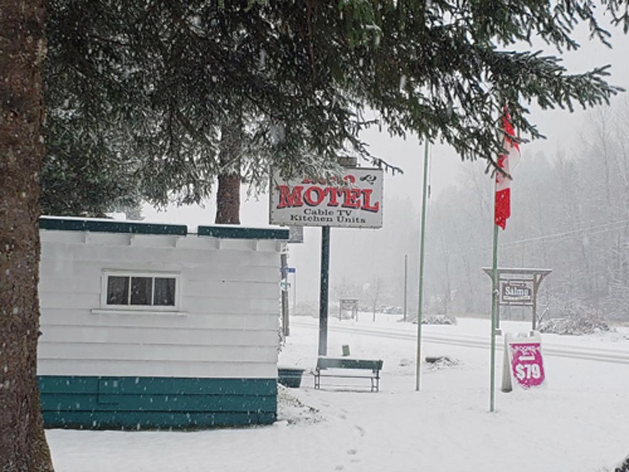 Reno Motel Salmo Exterior foto